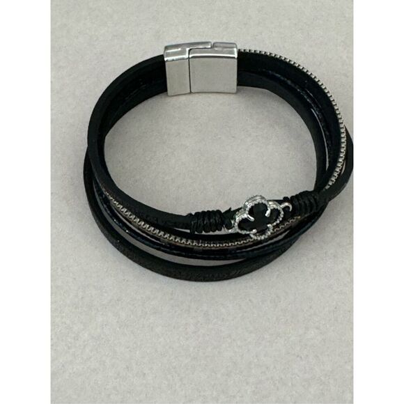No Brand Jewelry - Magnetic Snap Clover Bracelet Black